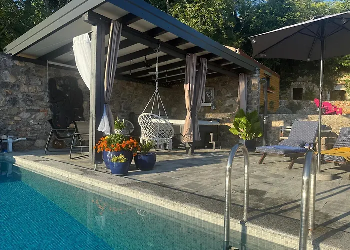 House Pati Villa *