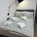 Vila House Pati
