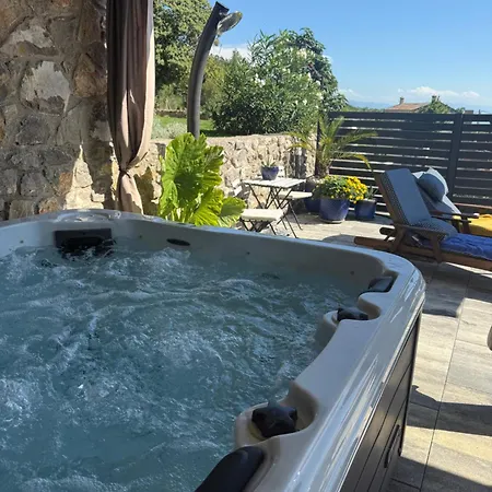 Villa House Pati *